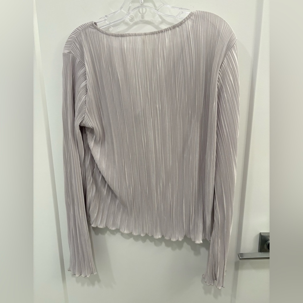 Anthropologie Grey Silver Sheer Plisse Long Sleeve Tie Front Top Size Small - Picture 9 of 13